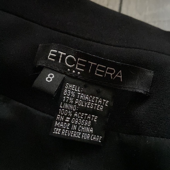 Etcetera Gorgeous Notched Collar Exaggerated Single Button Blazer - Picture 10 of 14